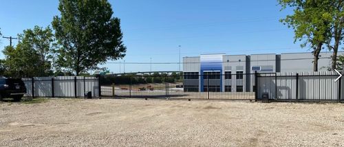 3335 Springfield Ave, Lancaster, TX, 75134-1215 | Card Image