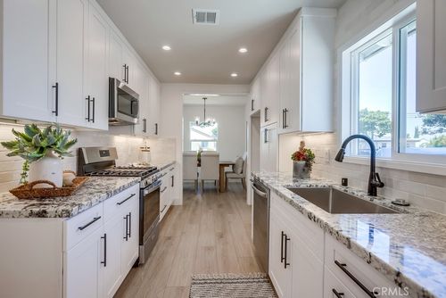 912 S Courtney Ave, Fullerton, CA, 92833-3643 | Card Image