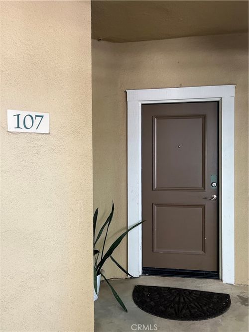 107 Gallery Way, Tustin, CA, 92782-1109 | Card Image
