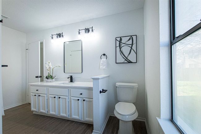 106 N Mockingbird Cir, House other with 3 bedrooms, 2 bathrooms and 2 parking in Cedar Creek TX | Image 12