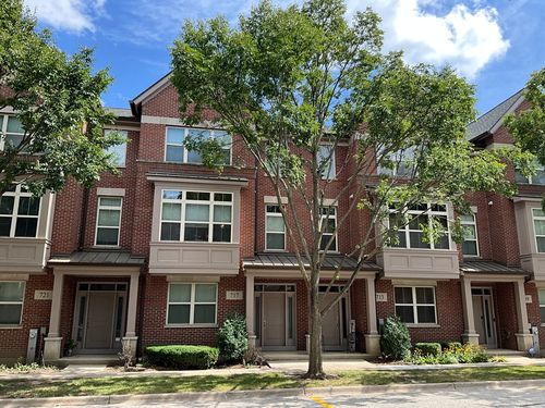 717 Summit Ln, Vernon Hills, IL, 60061-2352 | Card Image