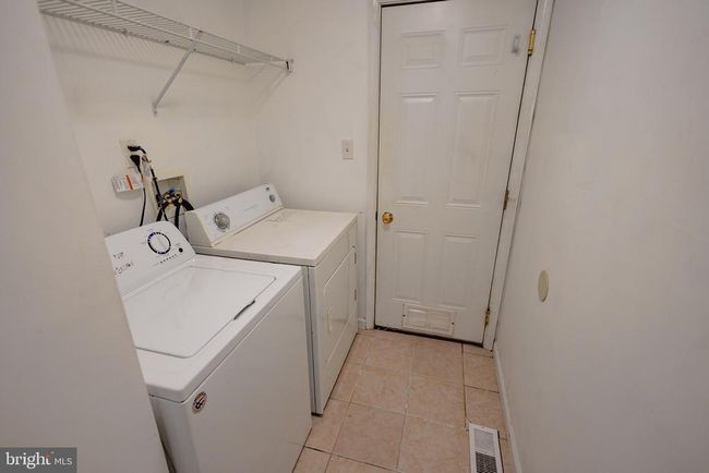 211 Laurel Ave, Home with 4 bedrooms, 3 bathrooms and null parking in GLASSBORO NJ | Image 12