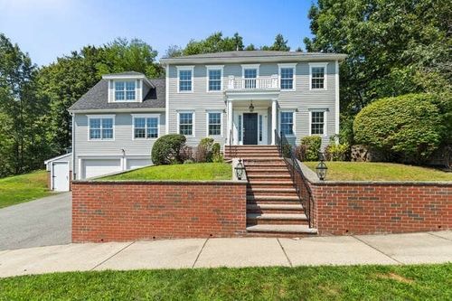 27 Murdoch Rd, Stoneham, MA, 02180-1964 | Card Image