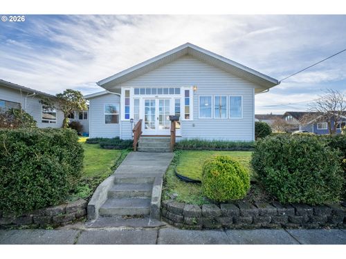 1403 5th St, Tillamook, OR, 97141 | Card Image