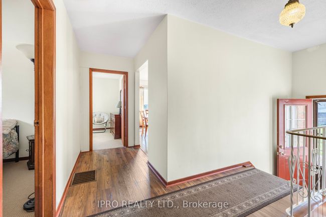 433457 4 Th Line, Home with 6 bedrooms, 3 bathrooms and 20 parking in Amaranth ON | Image 10