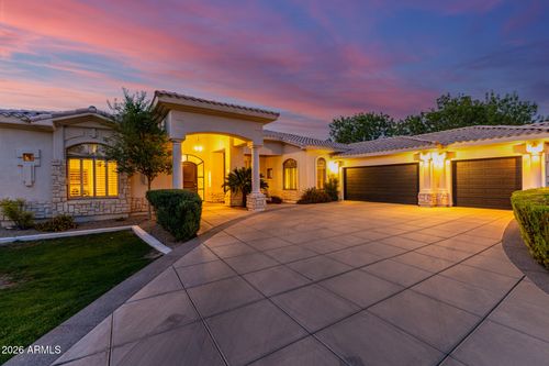 8204 S Homestead Ln, Tempe, AZ, 85284-2343 | Card Image