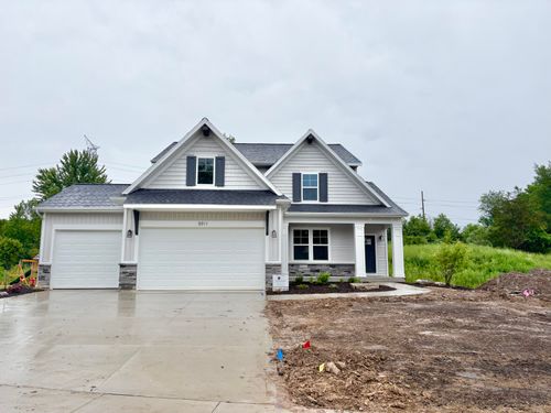 5911 Valley Point Dr Se, Caledonia, MI, 49316-5801 | Card Image