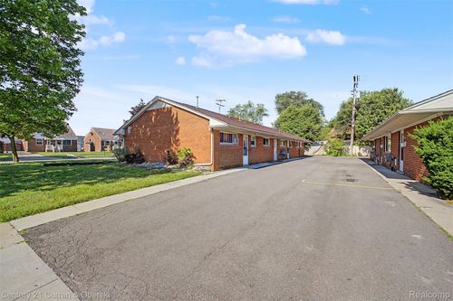 4222 Drouillard St, Lincoln Park, MI, 48146-4004 | Card Image
