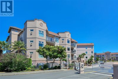 207 - 1085 Tillicum Rd, Condo with 2 bedrooms, 2 bathrooms and 1 parking in Esquimalt BC | Image 3