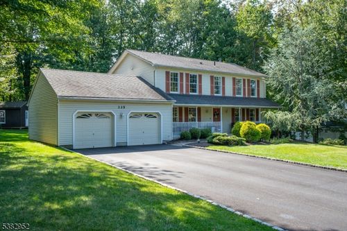 335 S Morris St, Randolph, NJ, 07869-1511 | Card Image