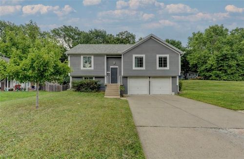 4945 N Euclid Ave, Kansas City, MO, 64118-6000 | Card Image