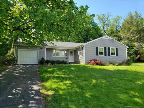 39 Sunrise Ave, Trumbull, CT, 06611-1944 | Card Image