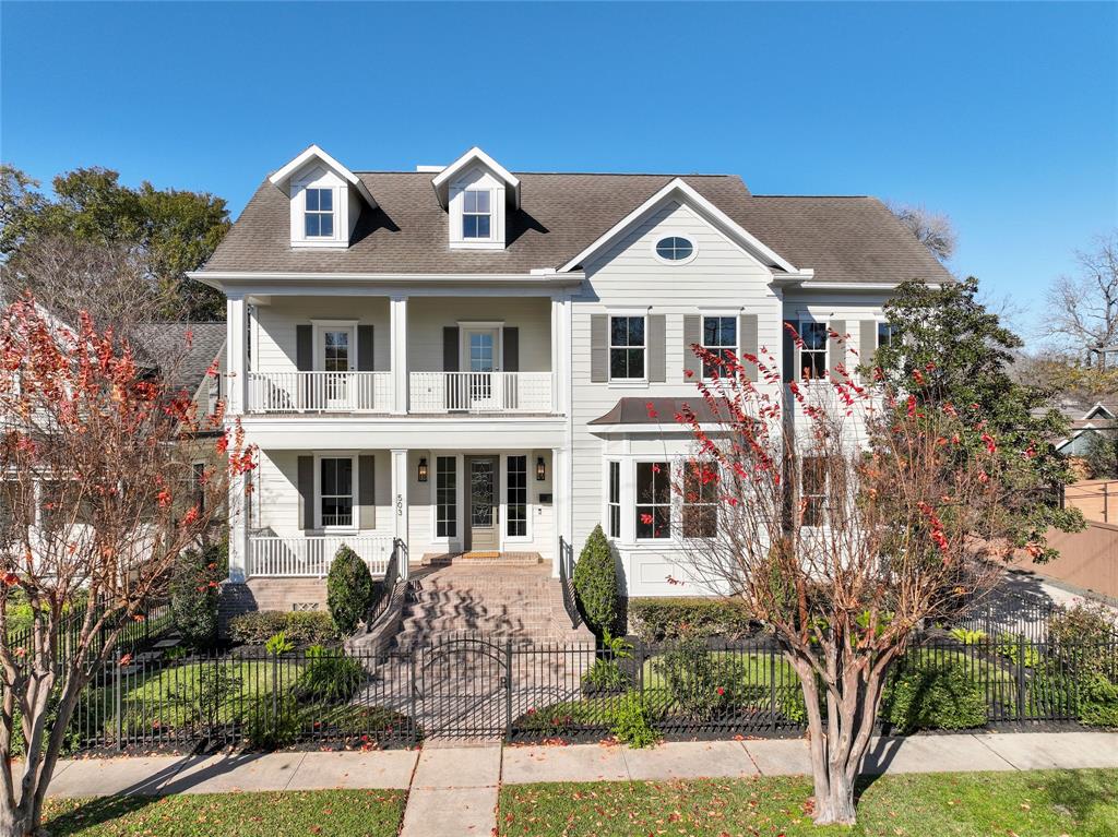 12th St, Houston, TX 77008