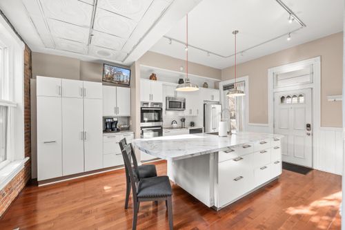 269 S 17th St, Columbus, OH, 43205-1765 | Card Image