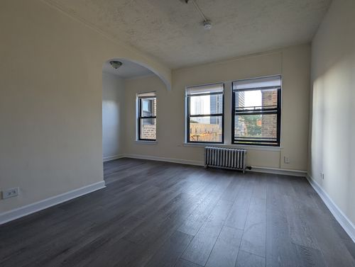 apt-309-5417 N Kenmore Ave, CHICAGO, IL, 60640-1878 | Card Image
