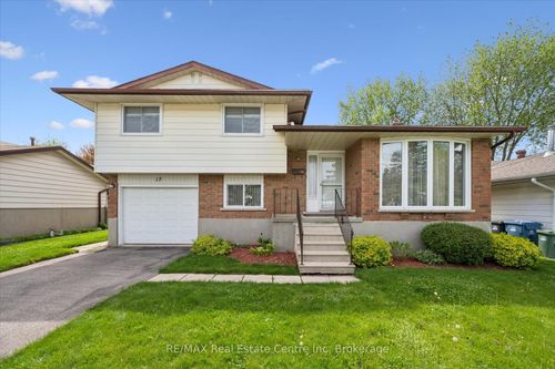 17 Glenda Court, Guelph, ON, N1H6V6 | Card Image