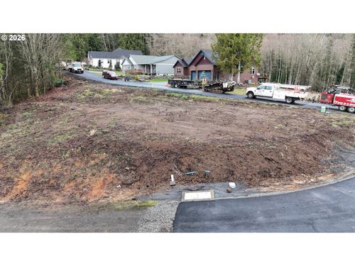 275 Livingston Heights Dr, LONGVIEW, WA, 98632-9015 | Card Image