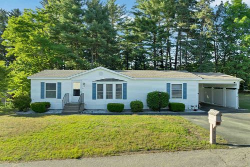 17 Xenia St, Nashua, NH, 03062-3546 | Card Image