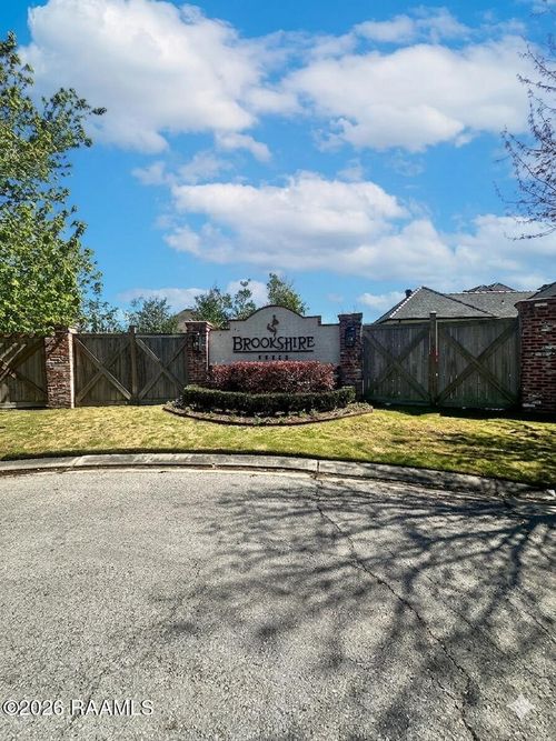 205 Rutherford Ct, Lafayette, LA, 70503-8444 | Card Image