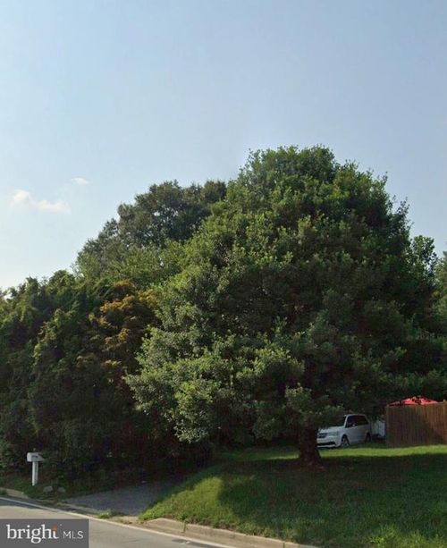 4272 Forrest Ave, Dover, DE, 19904-5210 | Card Image