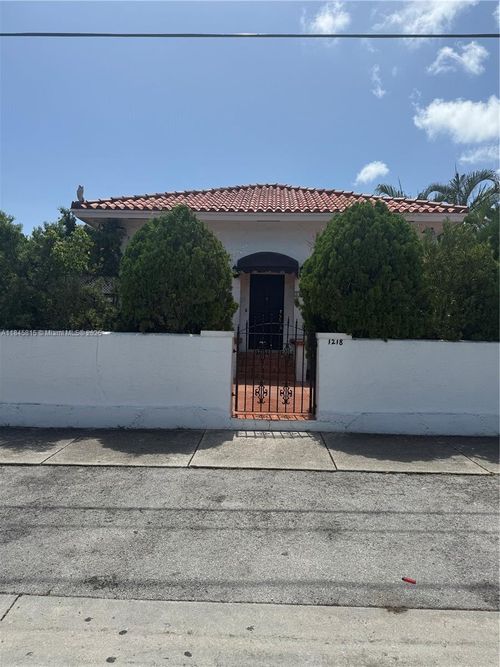 1218 Sw 11th Ave, Miami, FL, 33129-1823 | Card Image