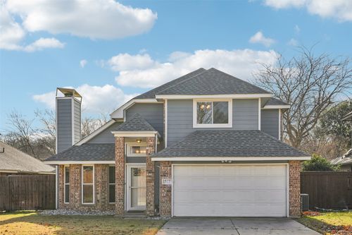 1517 Brookwood Dr, Grapevine, TX, 76051-6679 | Card Image