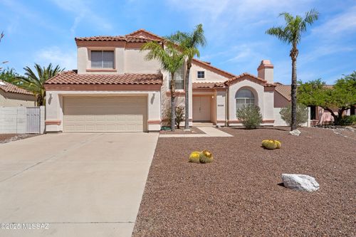 9810 N Red Meadow Pl, Tucson, AZ, 85742-9390 | Card Image