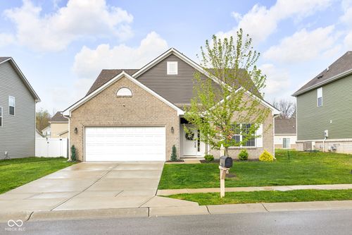 866 Declaration Dr, Pittsboro, IN, 46167-8833 | Card Image