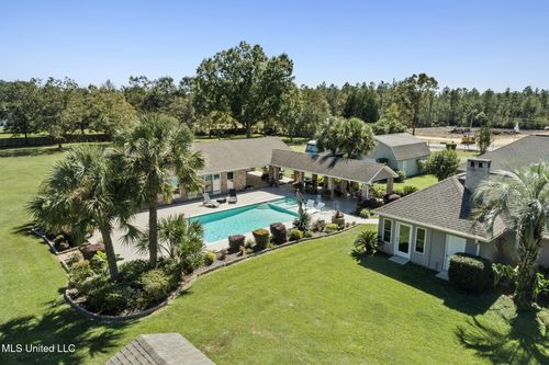 14300 Hatten Ln, Gulfport, MS, 39503-8705 | Card Image
