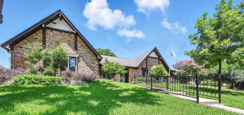 3629 Green Hollow Dr, Grand Prairie, TX, 75052-6700 | Card Image