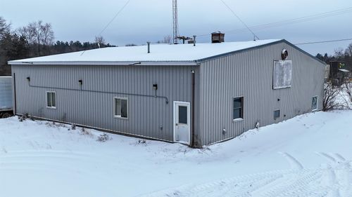 1365 E Main St, Edmore, MI, 48829-8339 | Card Image