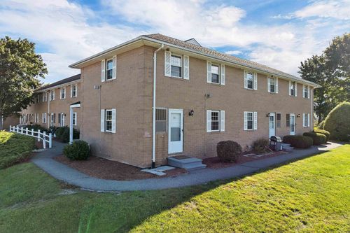 316 Elmwood Drive, Hudson, NH, 03051 | Card Image
