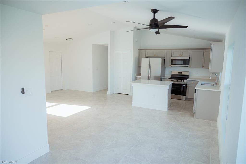 Residential in LEHIGH ACRES 2