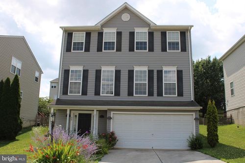 80 Menlena Cir, HANOVER, PA, 17331-8662 | Card Image