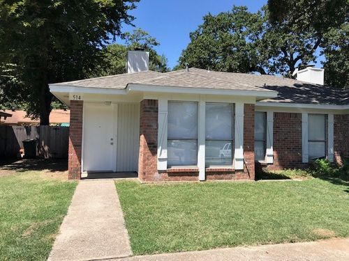 514 Mcqueary St, Arlington, TX, 76012-3753 | Card Image