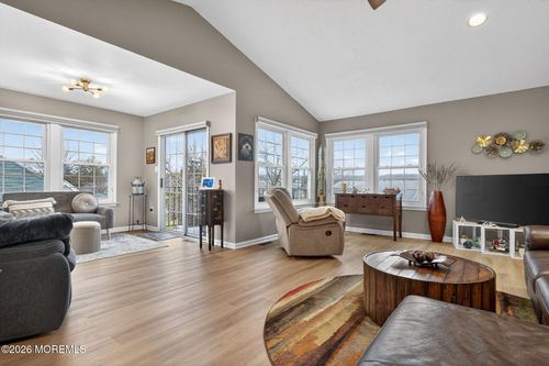 d-5 Scarborough Rd, Monroe, NJ, 08831-5685 | Card Image