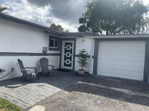 6620 Custer St, Hollywood, FL, 33024-1947 | Card Image