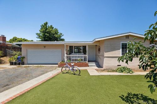 741 Magarian Rd, Fallbrook, CA, 92028 | Card Image