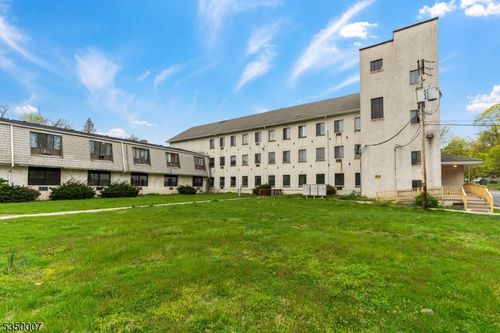 apt-202a-7 Railroad Ave, Washington, NJ, 07882-1855 | Card Image