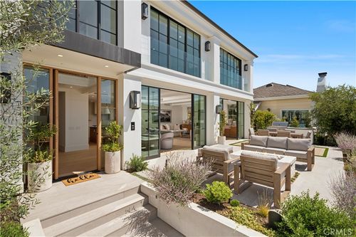 2820 Bayview Dr, Corona del Mar, CA, 92625 | Card Image