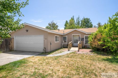 340 E 5th N, Saint Anthony, ID, 83445-1627 | Card Image