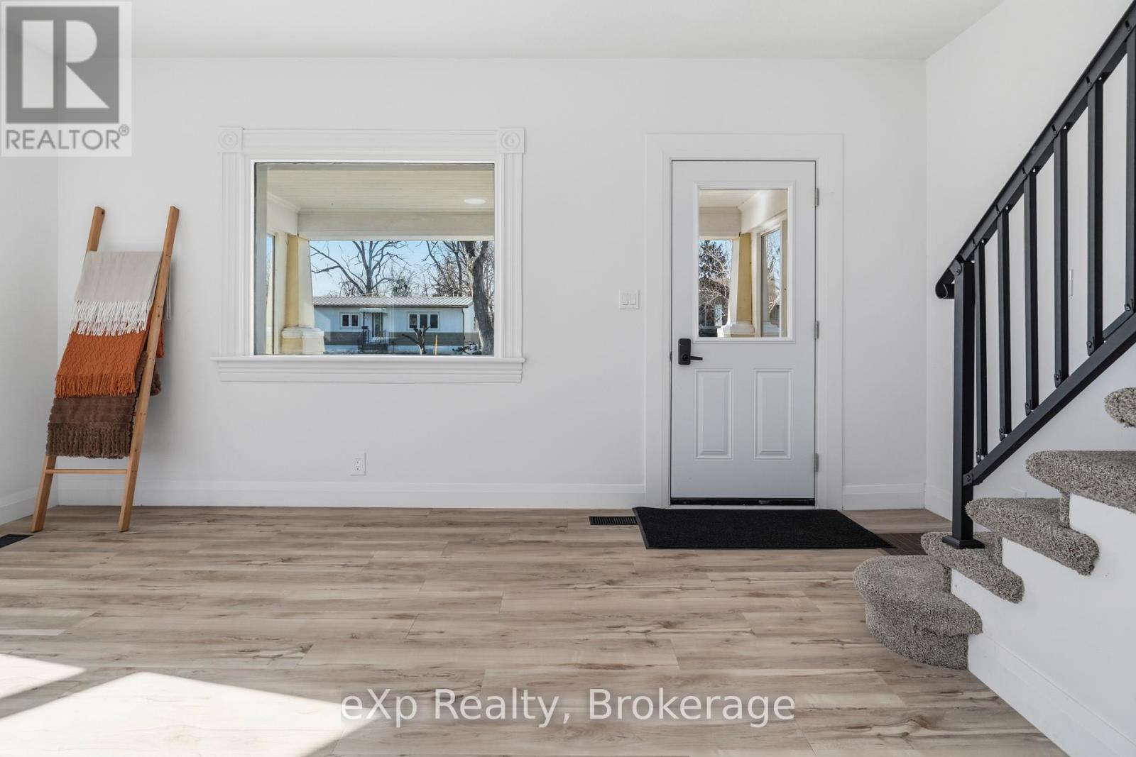 Residential in North Middlesex (Parkhill) 4