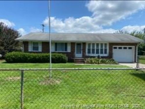 2101 W Brinkley Drive, Spring Lake, NC, 28390 | Card Image