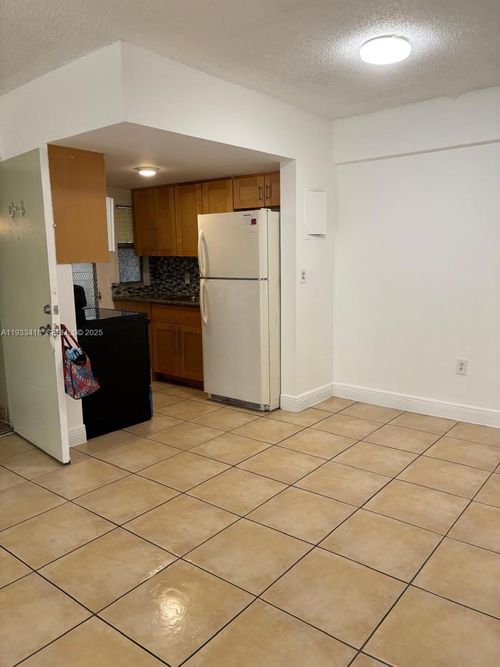 apt-c4-1821 Ne 168th St, North Miami Beach, FL, 33162-3044 | Card Image