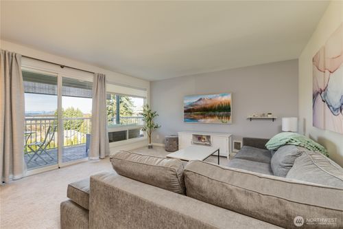 4b-1113 Kirkland Ave, Kirkland, WA, 98033-6332 | Card Image