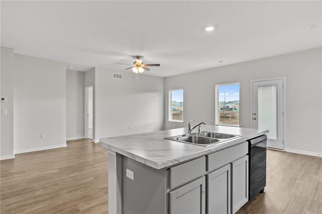 37887 W 207 Th Ter, House other with 3 bedrooms, 2 bathrooms and null parking in Edgerton KS | Image 8