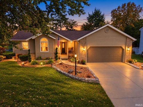 1936 Hunters Ridge Dr, Huntington, IN, 46750-9088 | Card Image