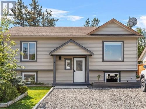 4 Kodiak Pl, Whitehorse, YT, Y1A6J4 | Card Image