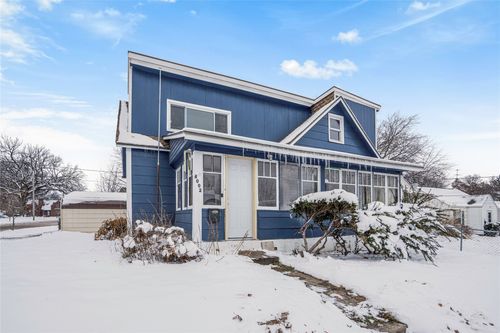 4002 10th St, Des Moines, IA, 50313-3316 | Card Image