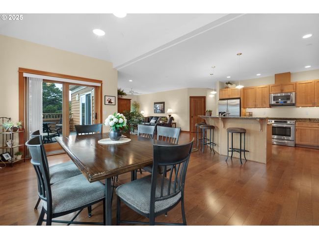 APT-201 - 123 S Hemlock St, Condo with 3 bedrooms, 2 bathrooms and null parking in Cannon Beach OR | Image 24